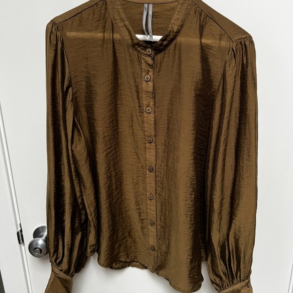 Anthropologie Elegant Blouse - machine washable!